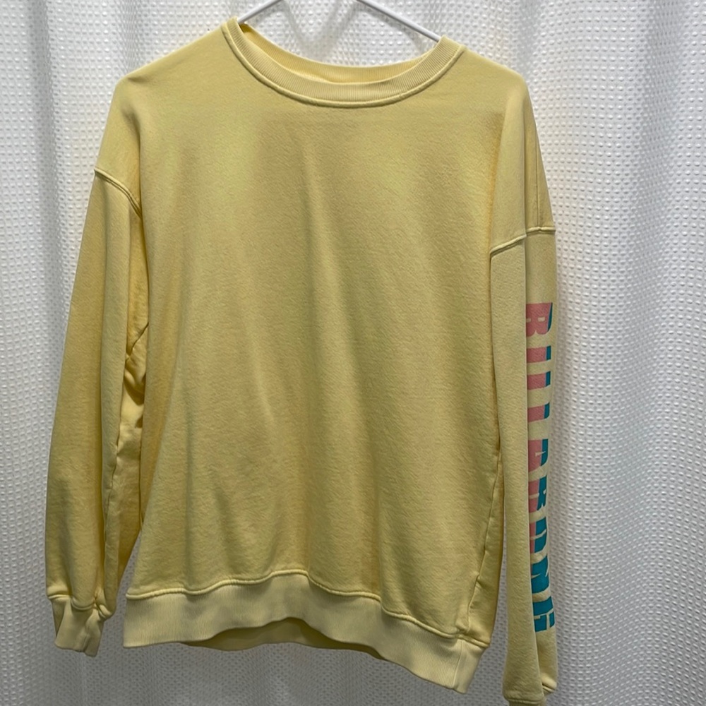 Yellow billabong crew